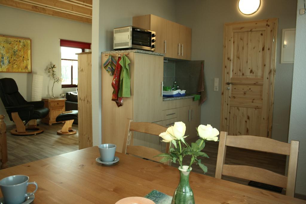 Cafe Landart Im Thueringer Finistere Daire Plaue  Oda fotoğraf